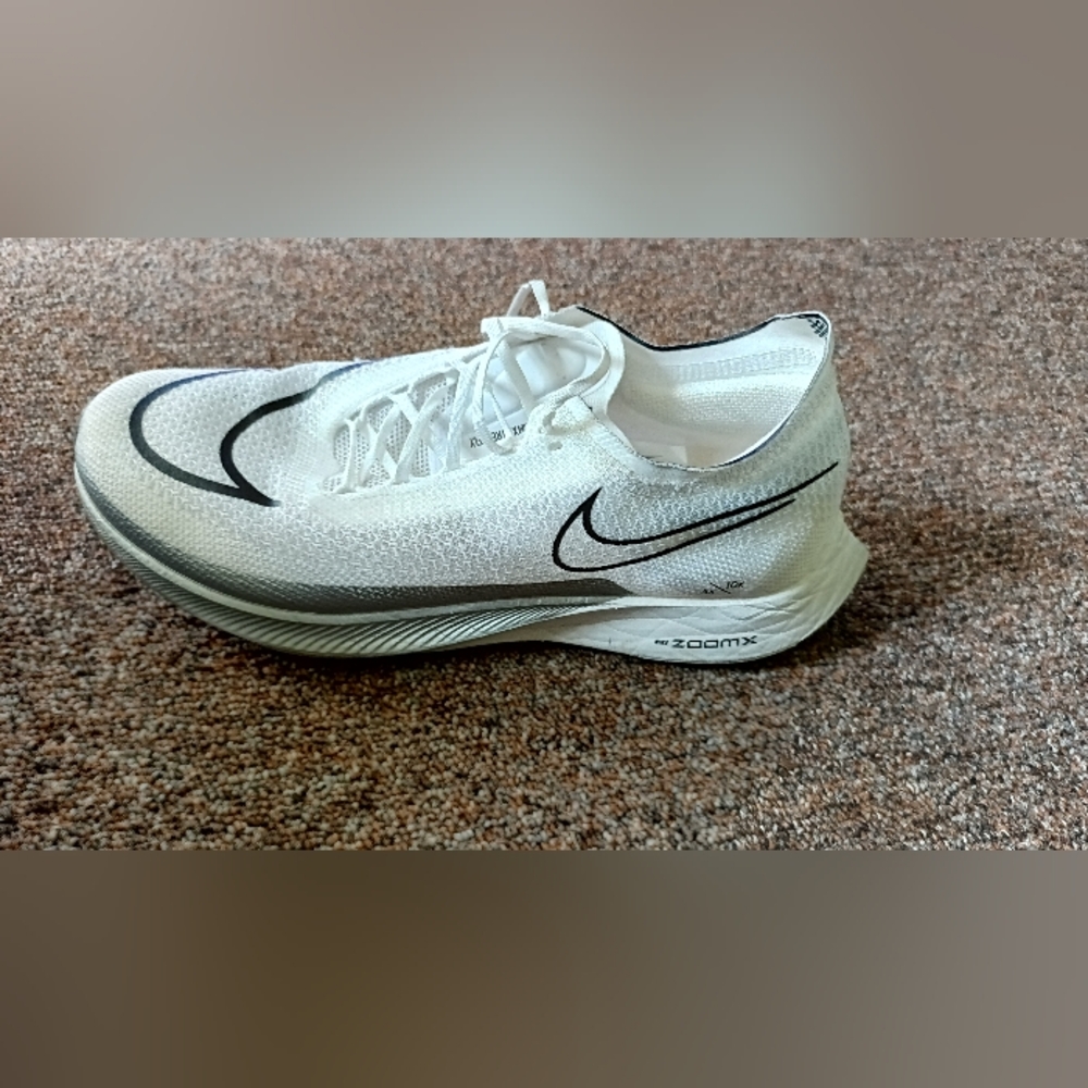 Nike ZoomX Streak Fly